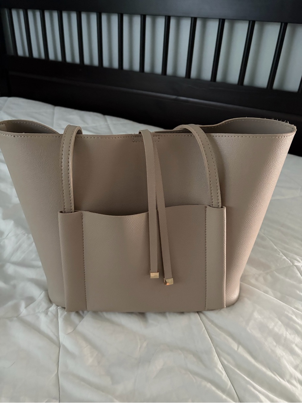 Everyday Neutral Tote in Taupe